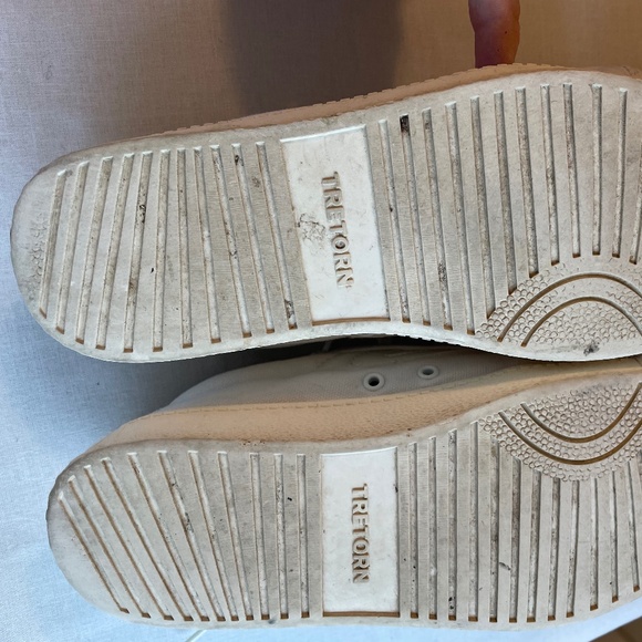Tretorn  Canvas Sneaker White ~ 7.5 - Picture 5 of 5